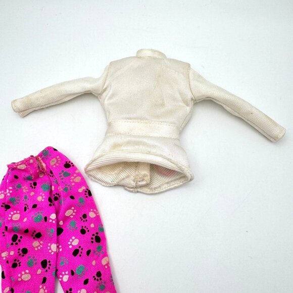 Vtg Barbie Pet Doctor Outfit White Jacket Heart Cat Print Pink Paw Mattel 1996 - Picture 10 of 10